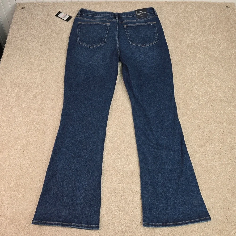 Tommy Hilfiger Tribeca Bootcut Jeans Women‎ Size 6 Dark Wash Boot Cut Denim NWT